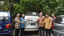  Mitsubishi Berikan 3 Mobil Untuk Pendidikan