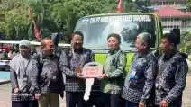  Hino Serahkan Truk Seri 300 Untuk Universitas Negeri Yogyakarta