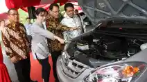  Daihatsu Selesaikan 3 Mobil Rekondisi Gratis di Bandung