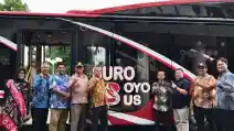  Daimler Serahkan 18 Unit Mercedes-Benz O500U 1726 untuk Armada Bus Kota Surabaya