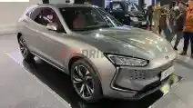  DFSK Pamerkan Mobil Listrik Modern di IIMS 2022