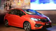  Honda Jazz Kembali Jadi Medium Hatchback Terlaris!