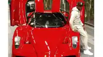  Floyd Mayweather Siap Lelang Ferrari Enzo Koleksinya