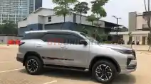  Penampakan Detil Toyota Fortuner Facelift (17 FOTO)