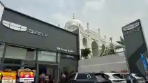  Geely Resmikan 3 Dealer Sekaligus, Ini Fasilitasnya