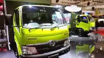  Hino Jadikan Truk 300 Series Sebagai Bahan Pelajaran Di SMKN 2 Tangerang