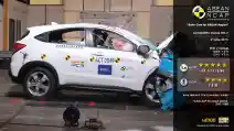  VIDEO : Detik Kehancuran Honda HR-V Saat Crash Test