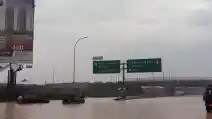  Ini Penyebab Tol Cikarang Banjir 