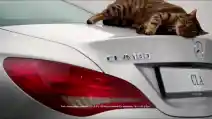  VIDEO : Kocak! Perang Iklan Mercedes-Jaguar