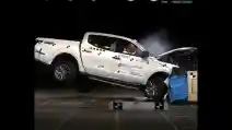  VIDEO : Crash Test Mitsubishi Triton 2016. Kurang Aman Bagi Anak