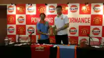  Gulf Oil Hadirkan Kemasan Oli Ala Manchester United