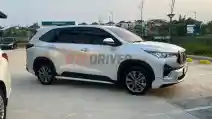  Inilah Yang Bikin Toyota Kijang Innova Zenix Hybrid Sangat Nyaman Dibawa Keluar Kota