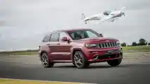  VIDEO: Jeep Grand Cherokee VS Pesawat!