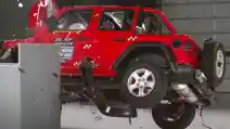  VIDEO: Crash Test Jeep Wrangler Lagi-Lagi Terbalik