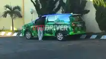  Spy Shot Kijang Innova Baru : Toyota Mengaku Tak Bisa Mengenali