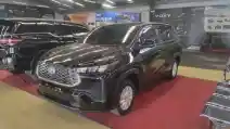  Melihat Lebih Dekat Kijang Innova Zenix Tipe Terendah (20 FOTO)