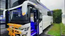  Laksana Garap Bus Medium Gaya Campervan Berbasis Mercy OF 917