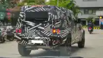  SPY SHOT: Land Rover Defender di Jalanan India