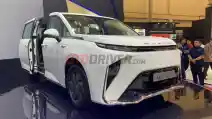  GALERI: Menjadi Penantang Toyota Alphard, Intip Detail Maxus Mifa 9