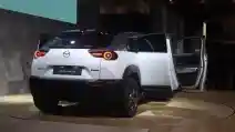  Pintu 'Suicide Door' Mazda MX-30 Terinspirasi dari BMW i3?