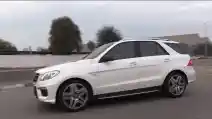  VIDEO: Mercedes-Benz ML63 AMG Ini Bertenaga 900 HP! Dengarkan Suaranya