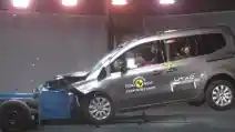  VIDEO: Crash Test Mercedes-Benz T-Class (Euro NCAP)