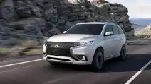  Masalah Ban Serep, Mitsubishi Outlander Hybrid Belum Bisa Dijual