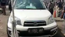  Mobil Rusak Akibat Kerusuhan Demo, Apakah Bisa Diklaim Asuransi?