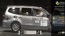  VIDEO: Crash Test Nissan Grand Livina