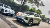 Changan Tegaskan Mobil Listrik Nevo Q05 Bisa Parkir Paralel, Ini Caranya