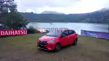  Daihatsu Sirion Lebih Hemat BBM Dengan Girboks D-CVT