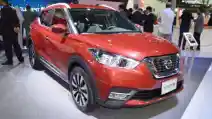  Nissan Kicks VS Honda HR-V, Kabin Mana yang Paling Lega?