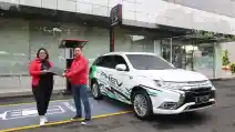  Gimmick Mitsubishi Gunakan Outlander PHEV sebagai Transportasi Online