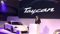  VIDEO: Porsche Ajari Melafalkan "Taycan" Dengan Benar