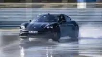  Wow, Porsche Taycan Pecahkan Rekor Dunia Drifting