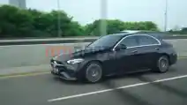  Perbandingan Konsumsi BBM BMW 330i vs Mercedes-Benz C 300