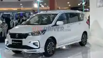  Minat Beli Suzuki Ertiga Hybrid? Simak Kelebihan dan Kekurangannya