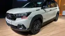 Ini Dia Varian Baru Dari Suzuki XL7, Serba Hitam Di Bagian Eksterior