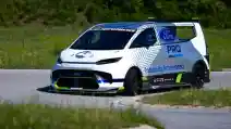  Ford Pro Electric SuperVan, Mobil Listrik Bertenaga 2000 HP