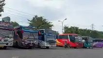  Kemenhub: Masyarakat Berhak Menolak Bus Yang Tidak Lain Jalan