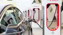  Unik! Tesla Tentukan Pilihan Lokasi Supercharger Baru Melalui Media Sosial 