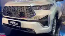  Toyota Kijang Innova Zenix Resmi Debut di Indonesia untuk Global! 