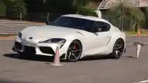  Video: Seberapa Hebat Toyota Supra Hadapi Moose Test?