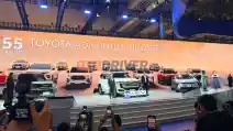  Toyota Luncurkan 3 Mobil Baru di GIIAS 2026, Ada Land Cruiser Hybrid dan bZ4X Touring