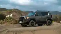 Komparasi Spesifikasi Toyota Land Cruiser FJ vs GWM Tank 300 Diesel vs Chery J6T CSH