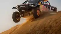  Toyota Terjunkan Hilux untuk Dakar Rally 2025. Gunakan Mesin Land Cruiser 300