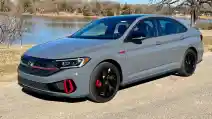  Volkswagen Tinggalkan Mobil Bertransmisi Manual, Jetta GLI Yang Terakhir