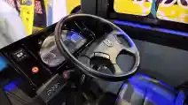  Selain Driver: Dilarang Ada Di Ruang Kemudi!