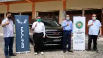  Wuling Berikan Unit Almaz Untuk Jadikan Bahan Praktek Di Sebuah SMK