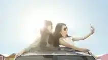  Jangan Hanya Digunakan Untuk Selfie, Begini Cara Merawat Sunroof